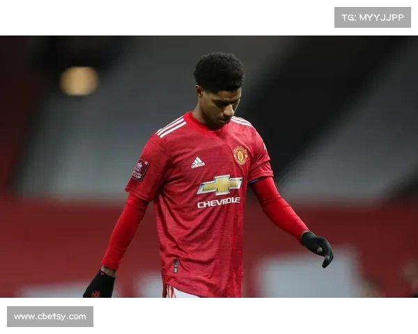 拉什福德晒训练照展现拼搏精神 健身房与球场挥洒额外汗水